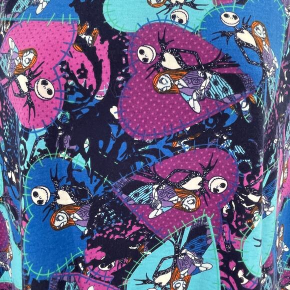 LuLaRoe Purple Aqua Nightmare Before Christmas Halloween Rare Short Sleeve Top M - Picture 5 of 8